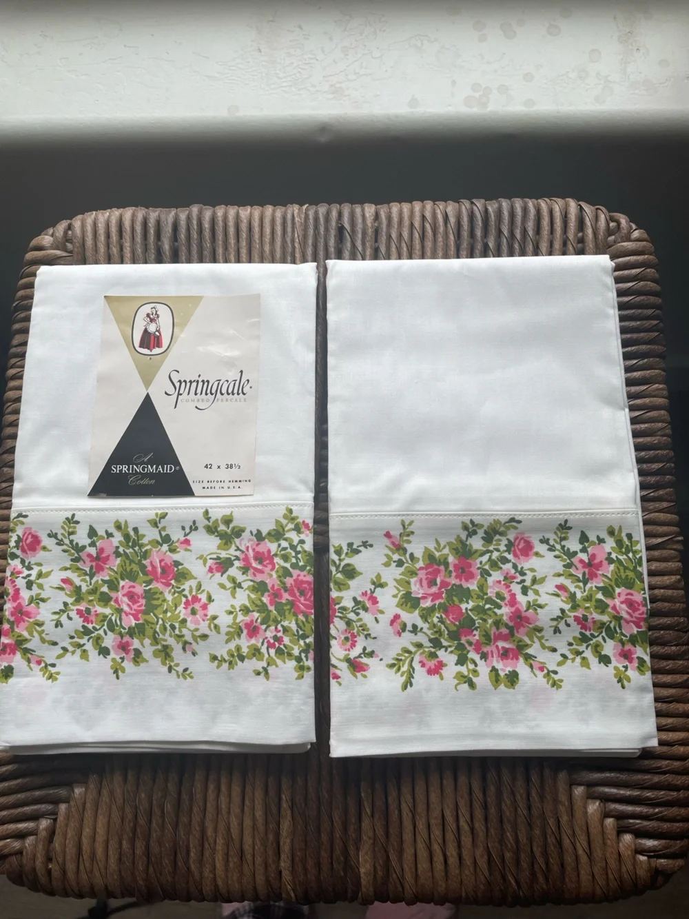 Vintage Springmaid 100% Cotton Combed Percale 2 Floral Pillow Cases 42”x38